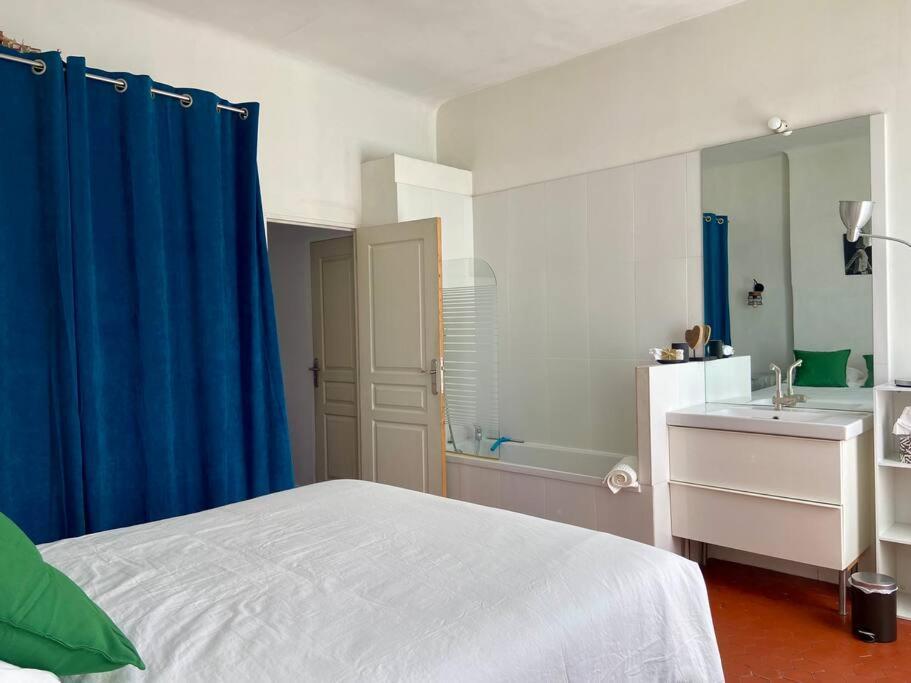 Logis Confortable - Accueillant Marseille Exteriör bild
