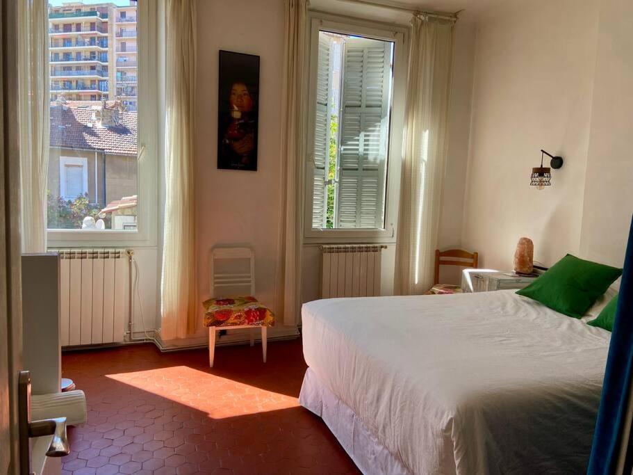 Logis Confortable - Accueillant Marseille Exteriör bild